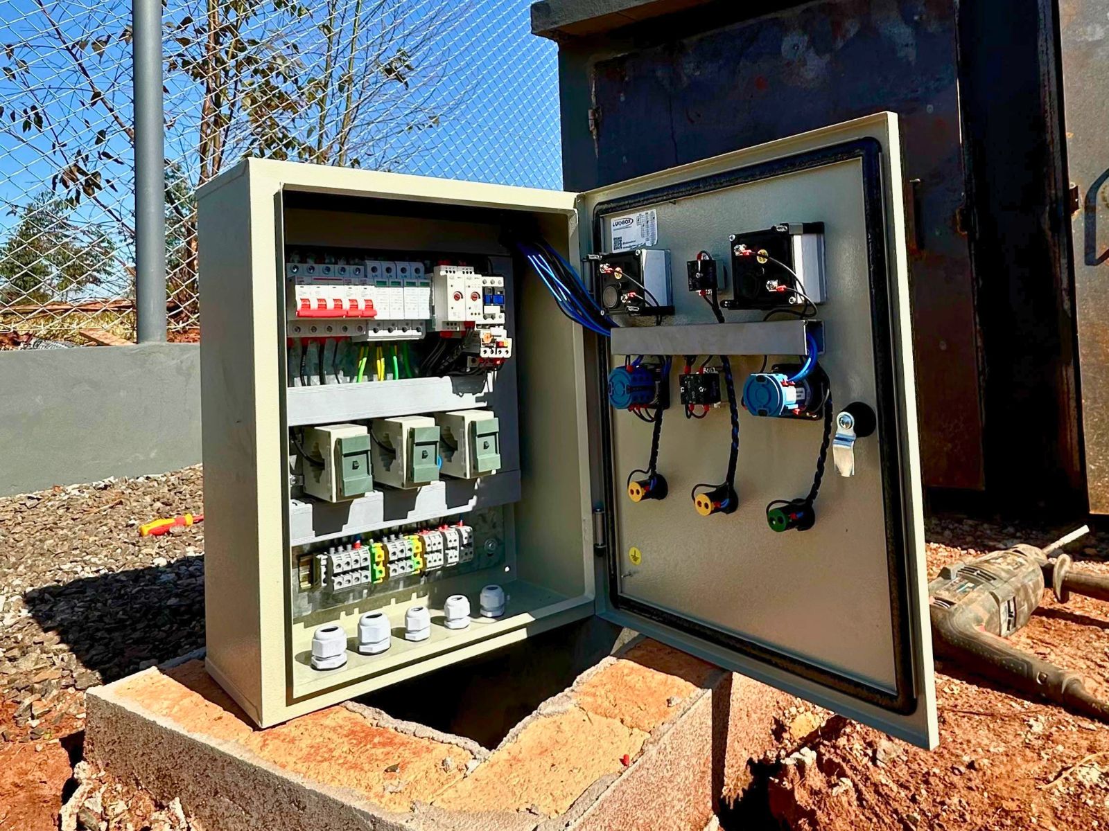 Tablero eléctrico fabricado por ESTEC — Ciudad, Departamento